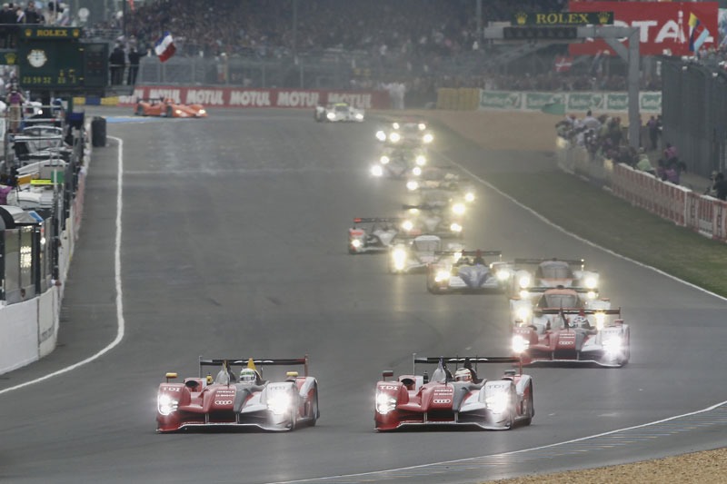 LeMans10-start-2001w.jpg